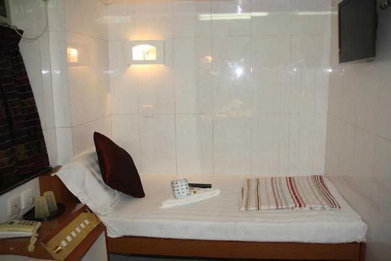 Kamal Deluxe Hotel Hong Kong