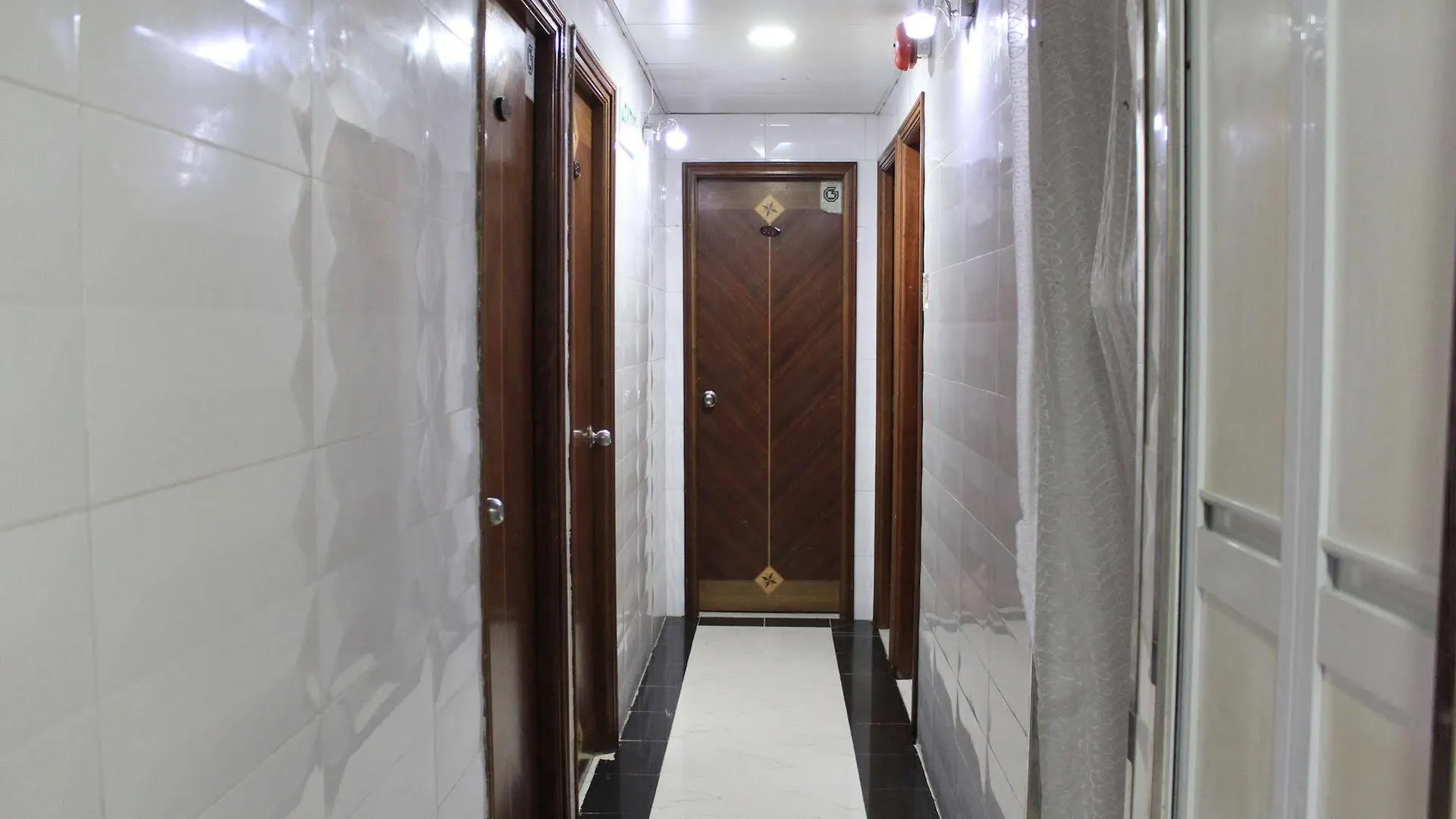 Kamal Deluxe Hotel Hong Kong Guest house